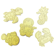 Load image into Gallery viewer, Sea Life Magnetic Sand Art Crafts, Peel and Stick 5 MDF Sand Art Sets Fridge Décor